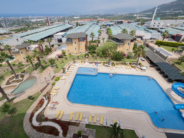 Mahmutlar Holiday Village