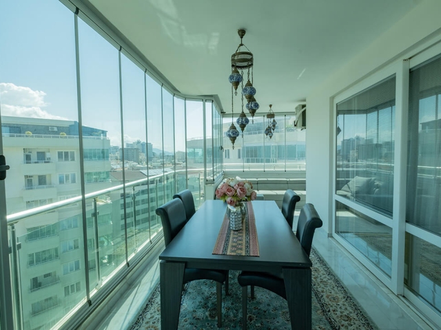 Luxury penthouse with magnificent sea views