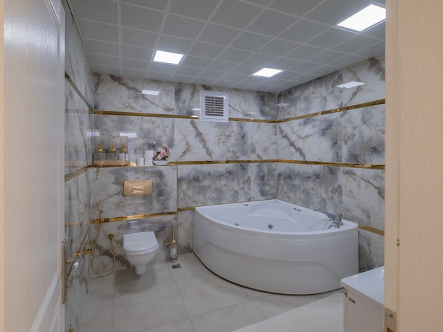 Luxury penthouse with magnificent sea views