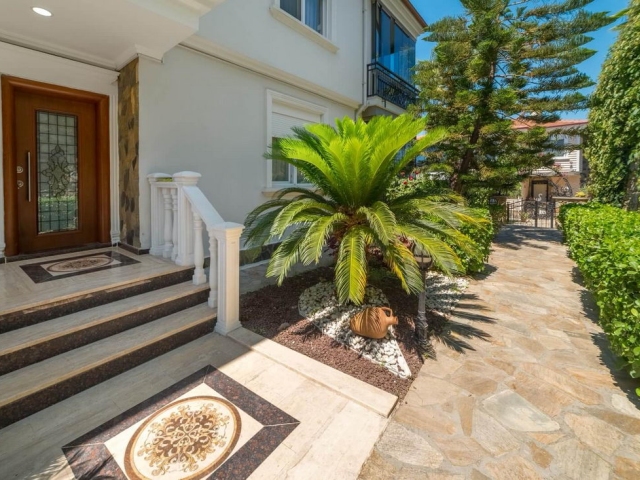 Sharapsa Villas