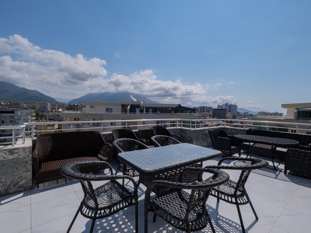 Luxury penthouse with magnificent sea views