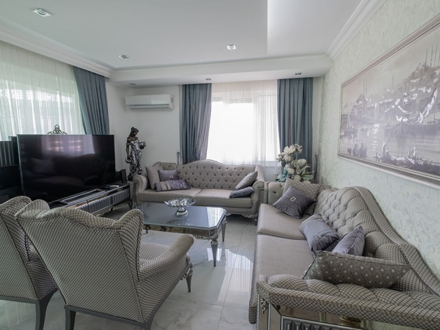 Luxury penthouse with magnificent sea views