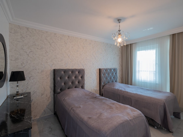 Luxury penthouse with magnificent sea views